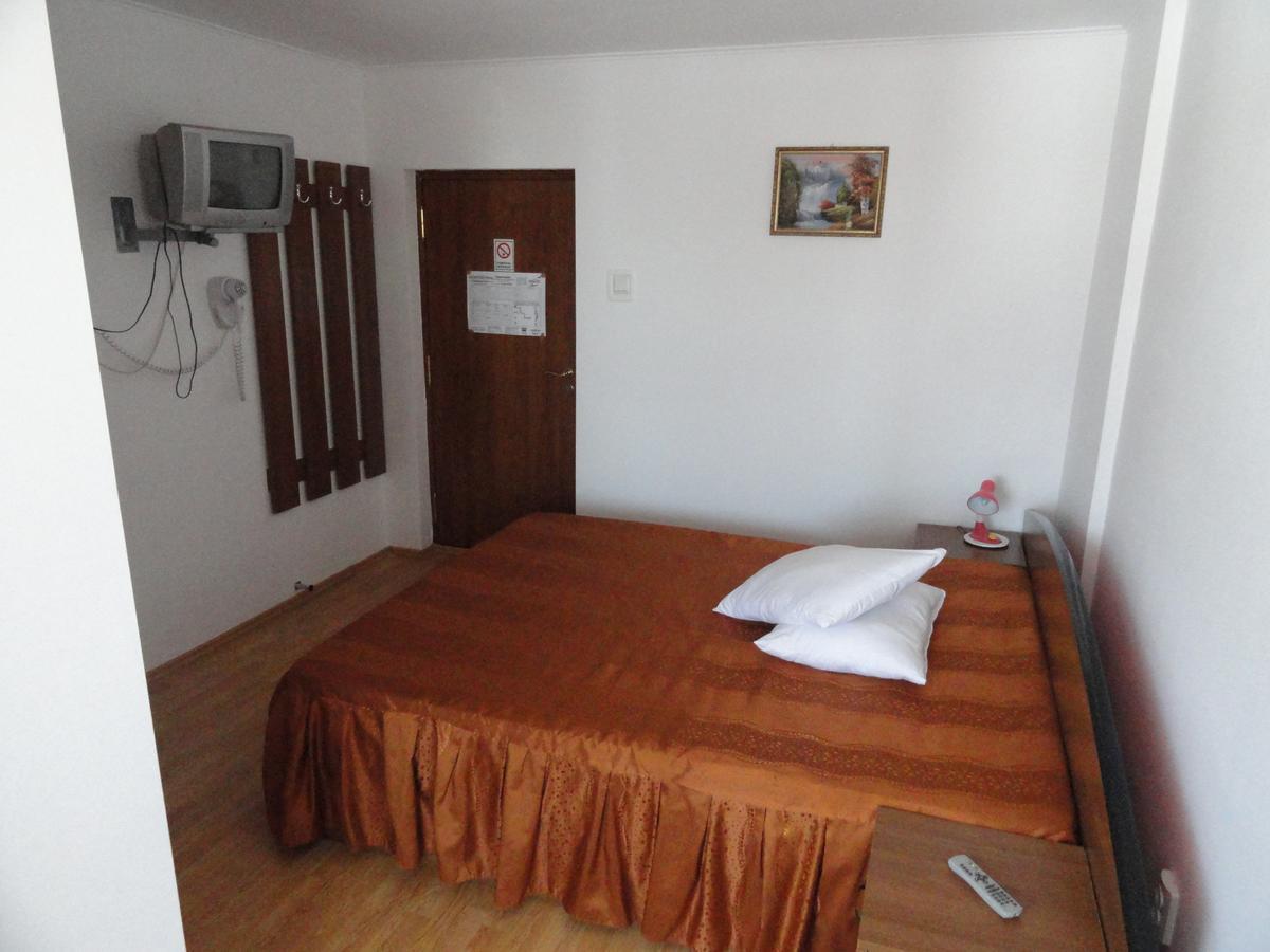 Pensiune Restaurant Avangarde Piteşti Dış mekan fotoğraf