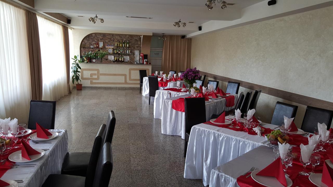 Pensiune Restaurant Avangarde Piteşti Dış mekan fotoğraf